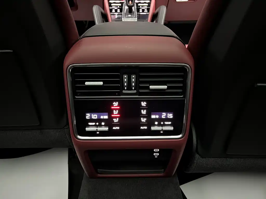 Porsche Cayenne 2019 — фото 12