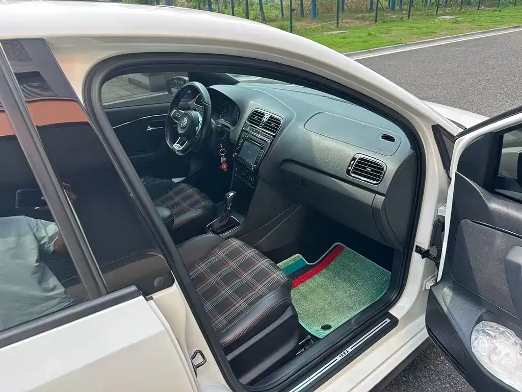 Volkswagen Polo 2016