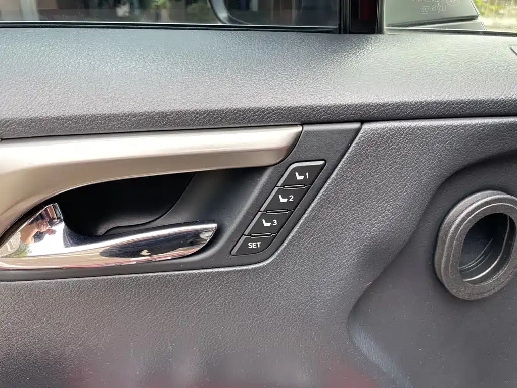 Lexus RX 2019 — фото 16