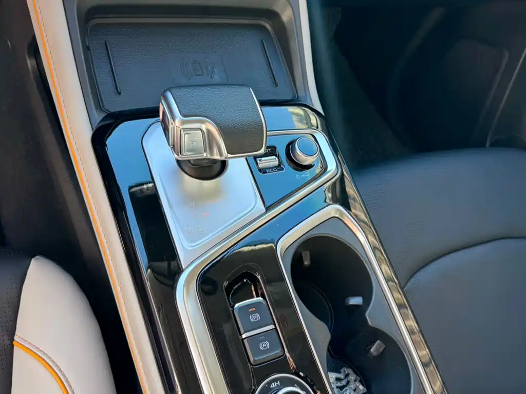 Isuzu D-MAX 2024 — фото 14