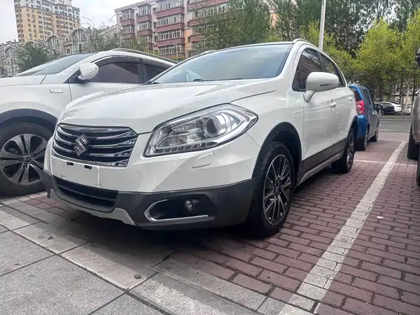 Suzuki S-Cross 2014