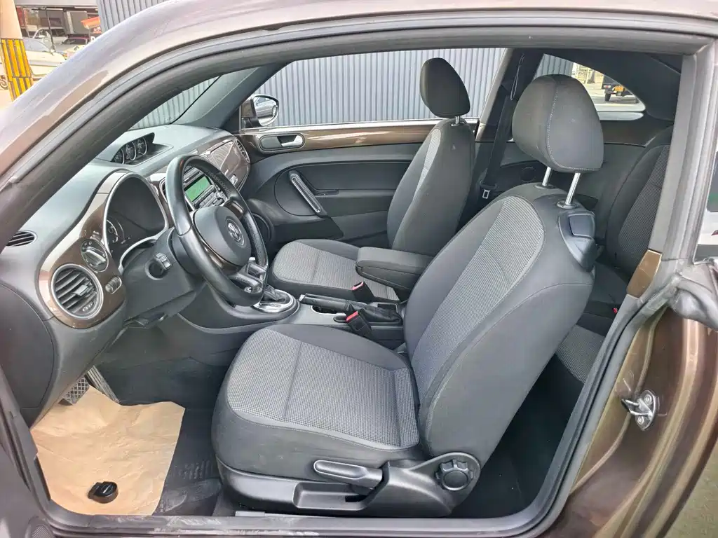 Volkswagen Beetle 2013