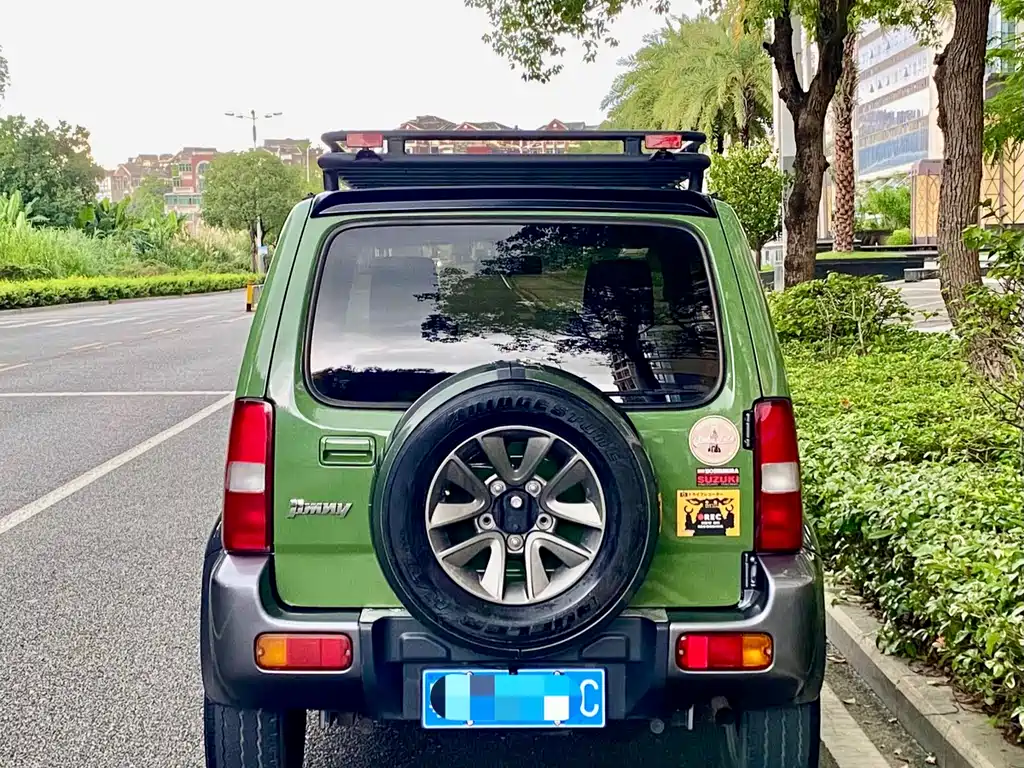 Suzuki Jimny 2017 — фото 8