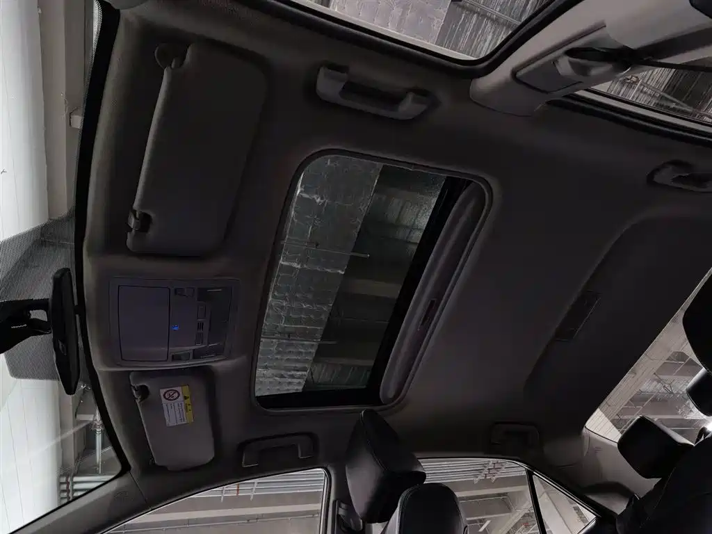Toyota Corolla 2018 — фото 14