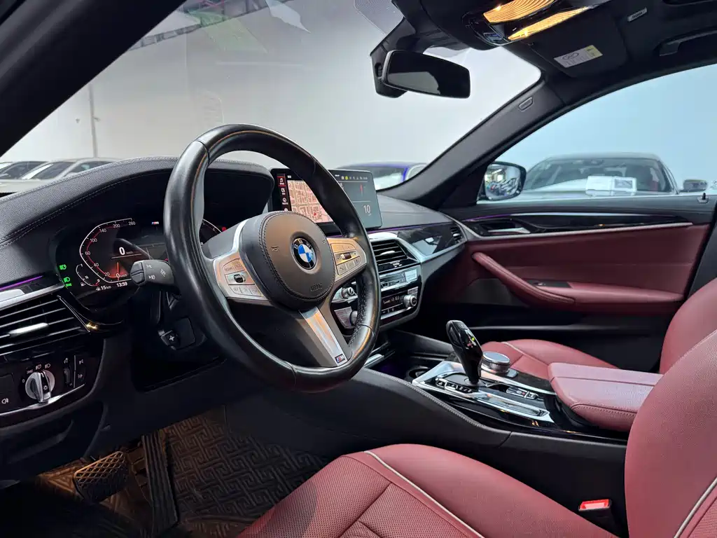 BMW 5 Series 2021