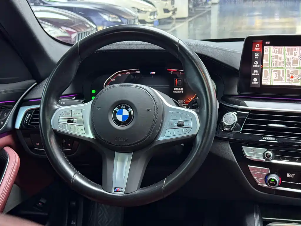 BMW 5 Series 2021 — фото 14