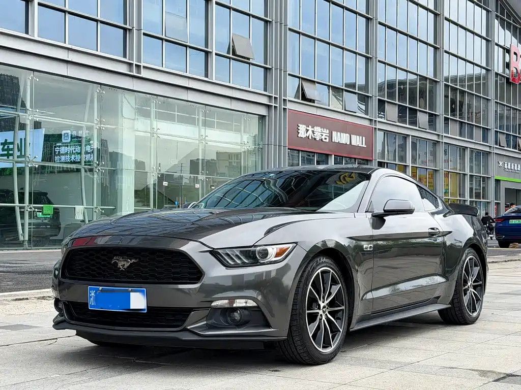 Ford Mustang 2017 — фото 1
