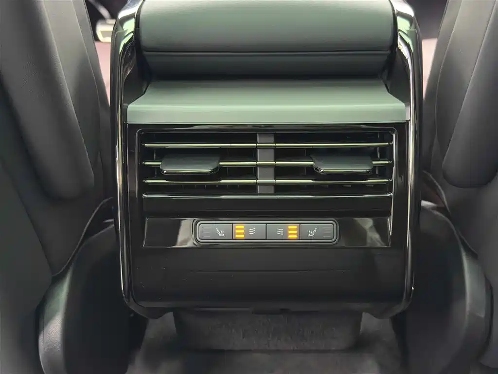 Land Rover Sport 2025 — фото 13