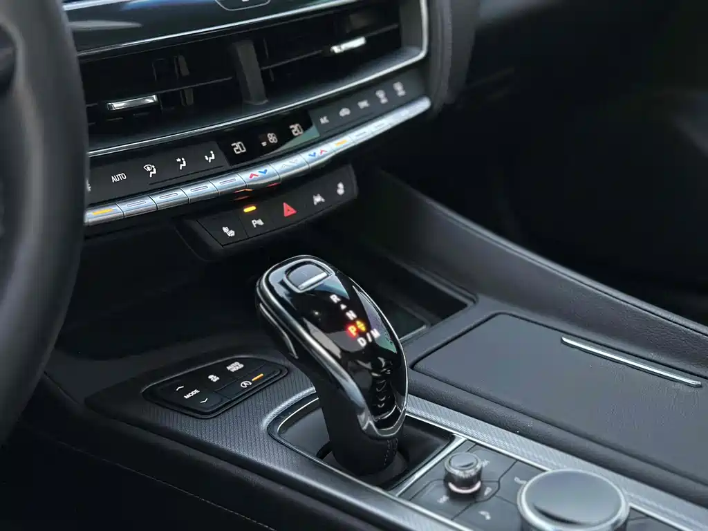 Cadillac CT5 2022 — фото 10