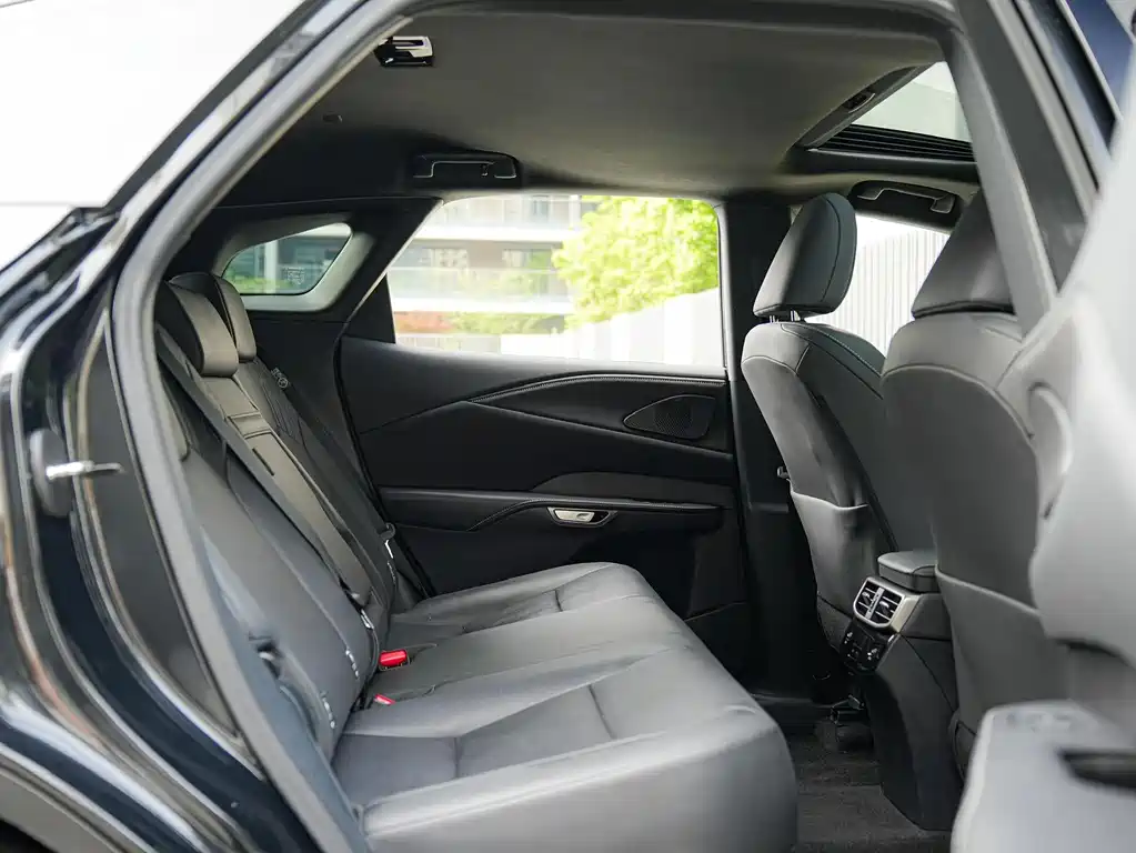 Lexus RX 2025 — фото 15