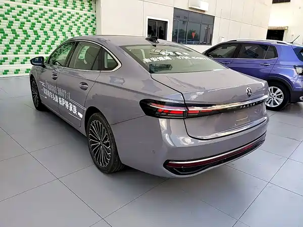 Volkswagen Passat 2024
