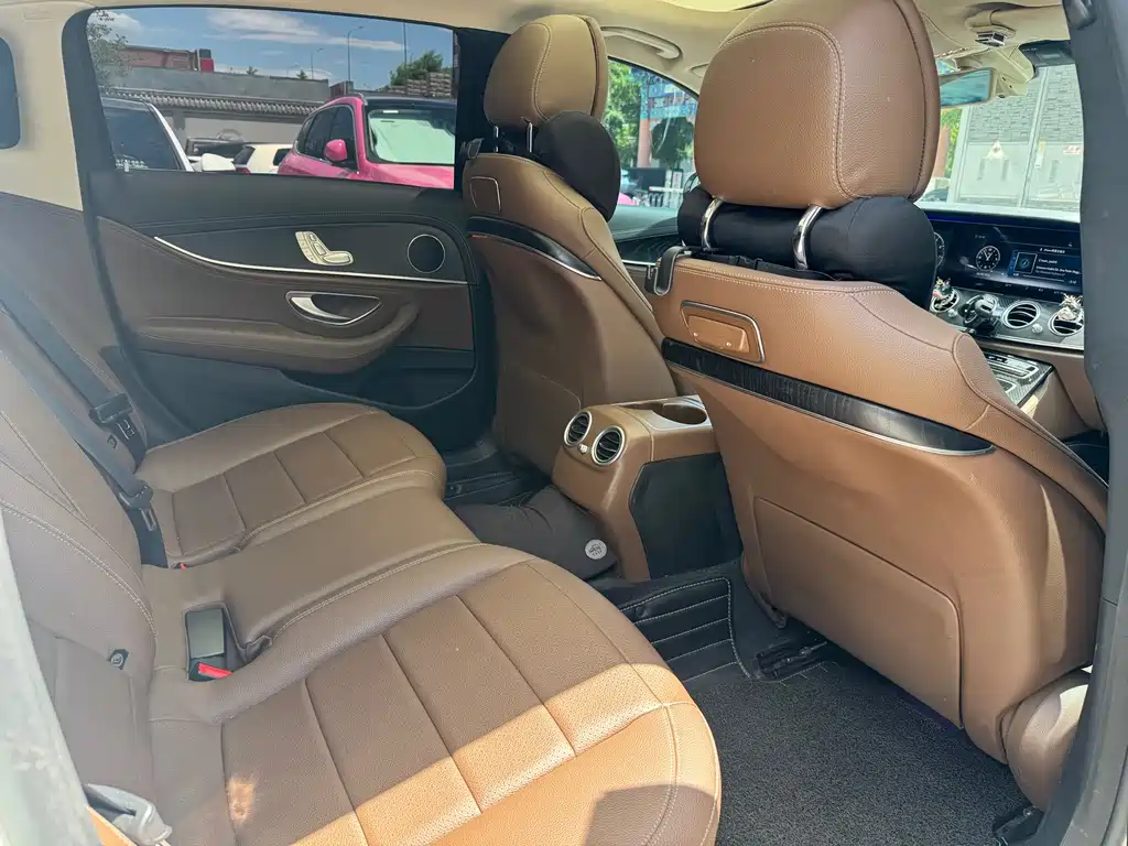 Mercedes-Benz E-Class 2018 — фото 13