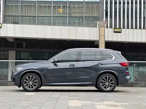 BMW X5 2021