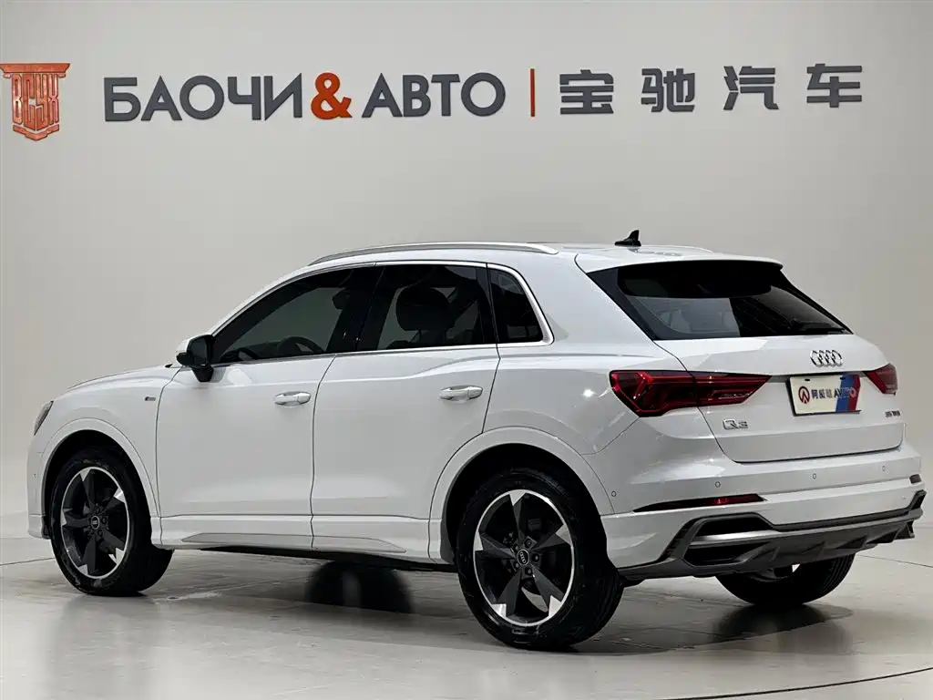 Audi Q3 2022 — фото 4