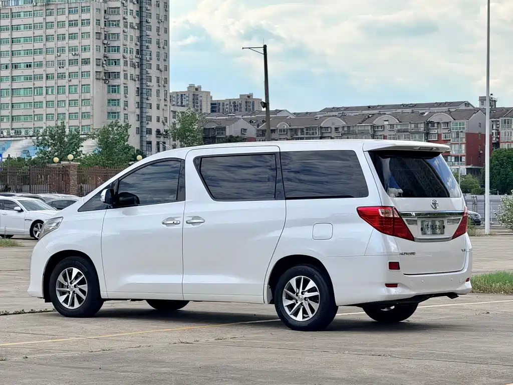 Toyota Alphard 2015 — фото 5