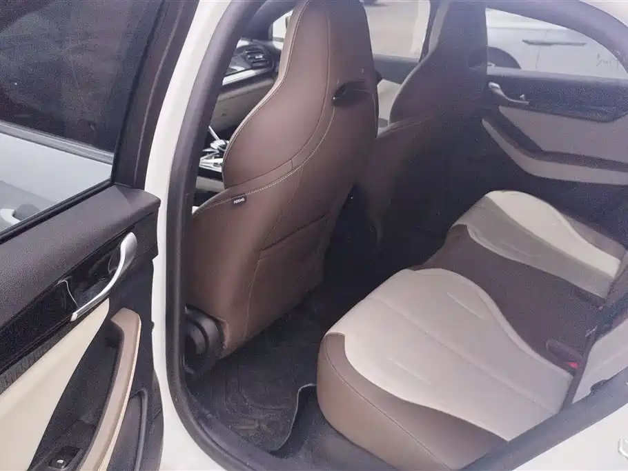 BYD Qin PLUS 2025 — фото 11