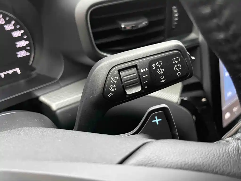 Ford Explorer 2020 — фото 18