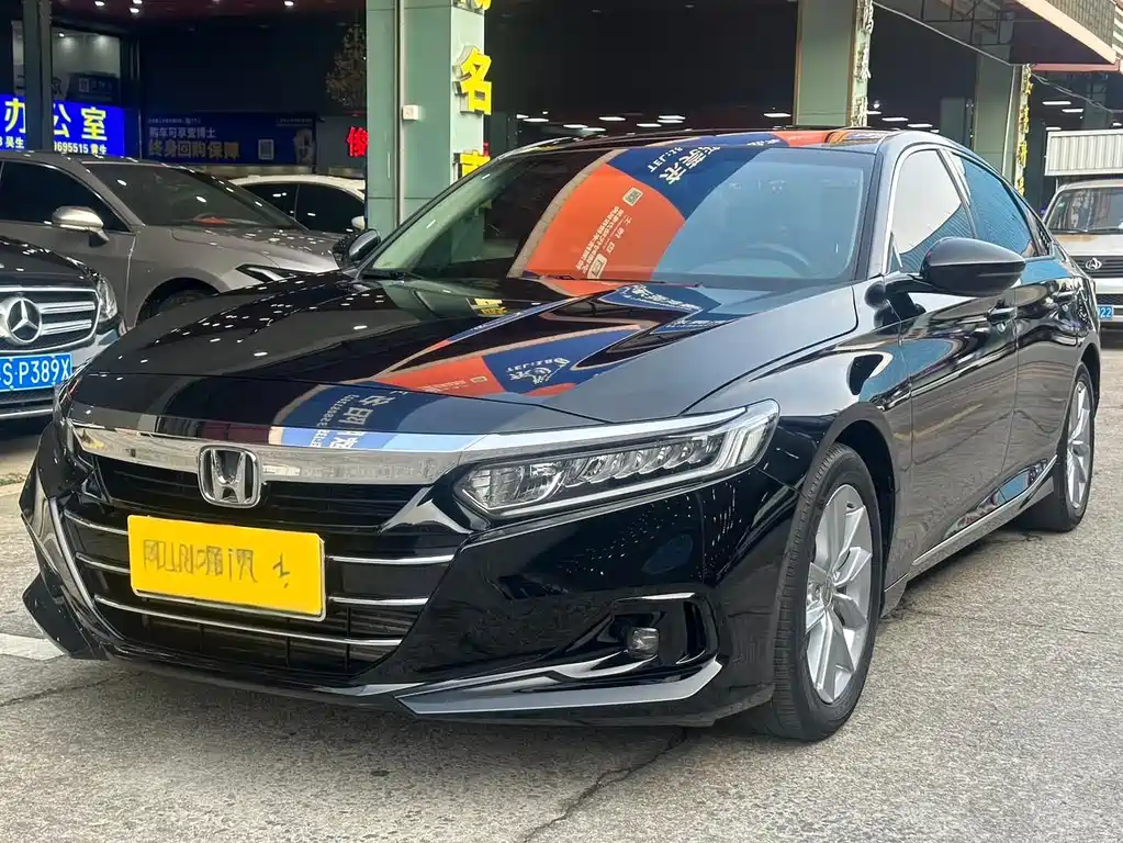 Honda Accord 2023 — фото 1