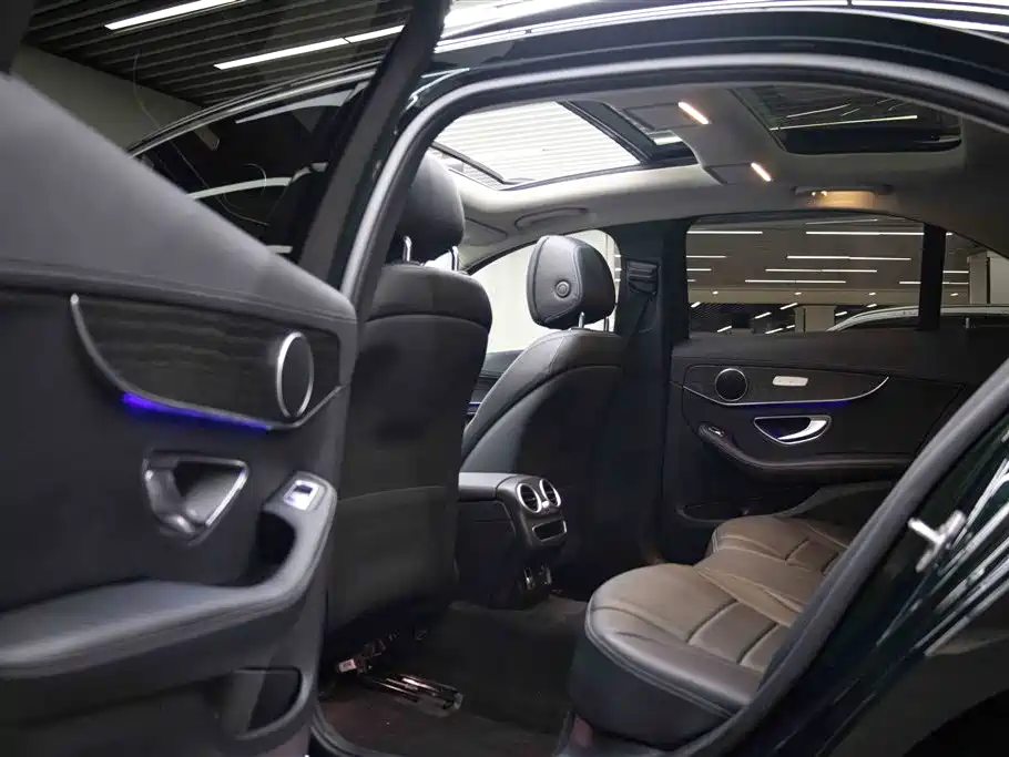 Mercedes-Benz C-Class 2020 — фото 20