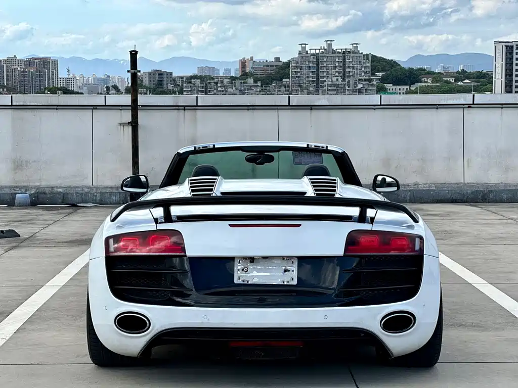 Audi R8 2013 — фото 11