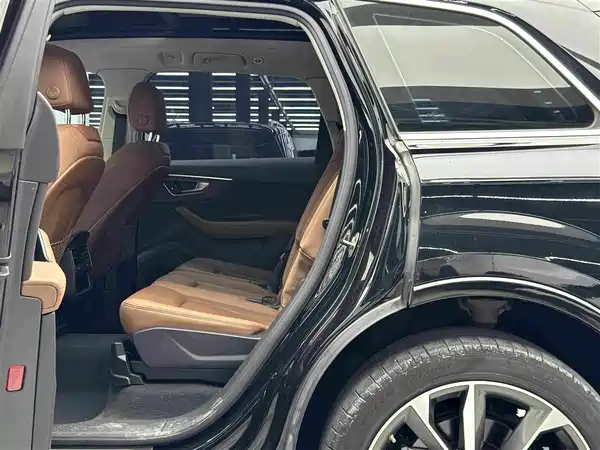 Audi Q7 2023