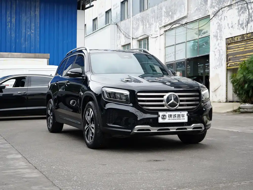 Mercedes-Benz GLB 2023