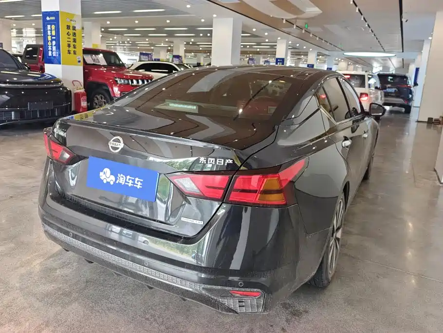 Nissan Teana 2022