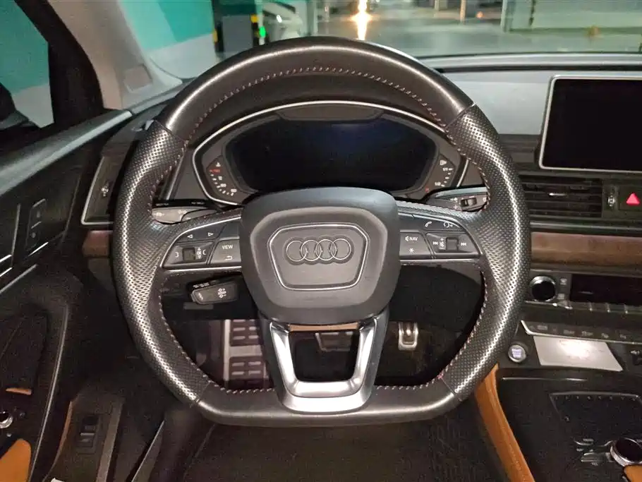 Audi Q5L 2020 — фото 15