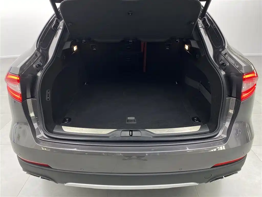 Maserati Levante 2021 — фото 31