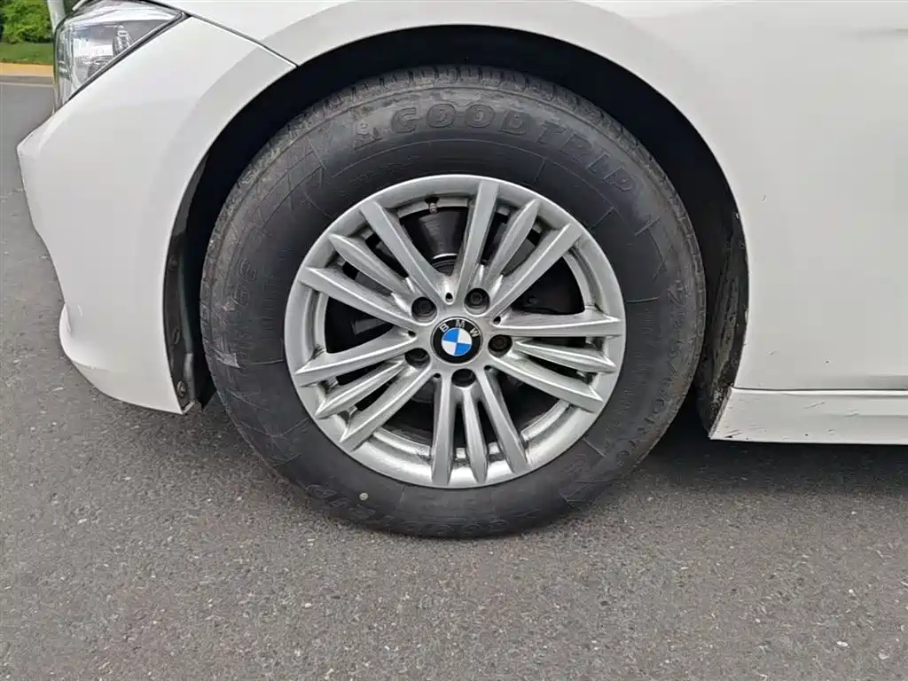 BMW 3 Series 2014 — фото 23