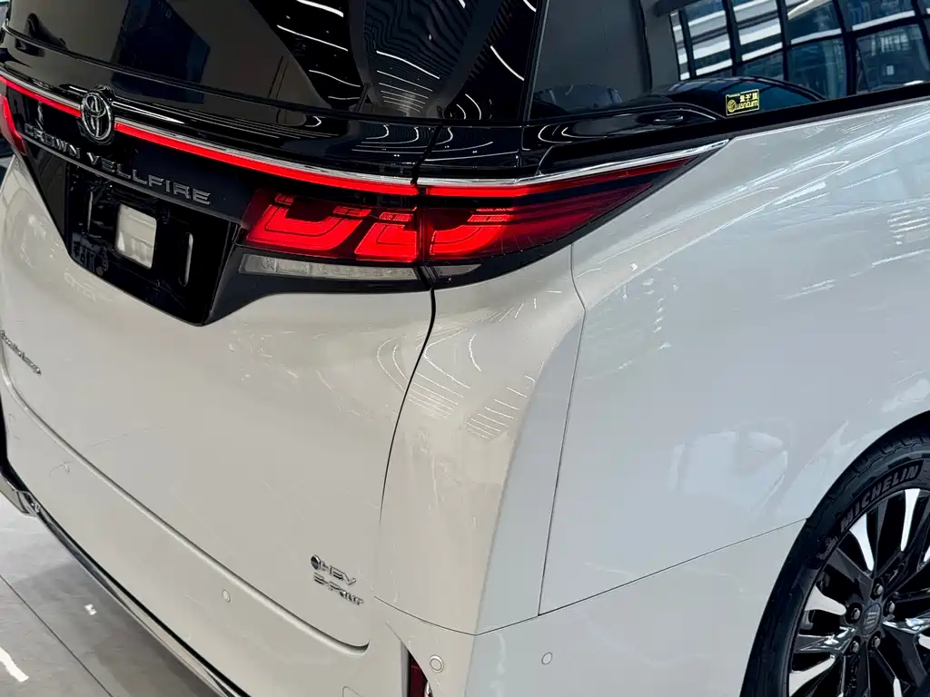 Toyota Vellfire 2025 — фото 12