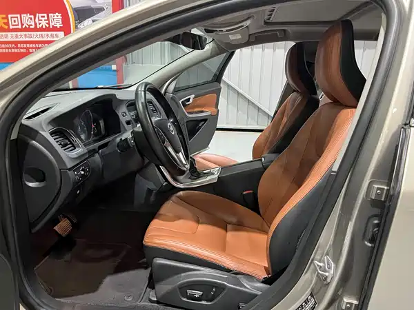 Volvo S60 2015