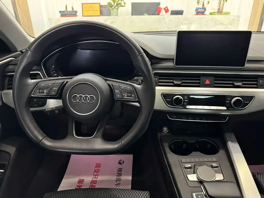 Audi A4L 2019 — фото 20