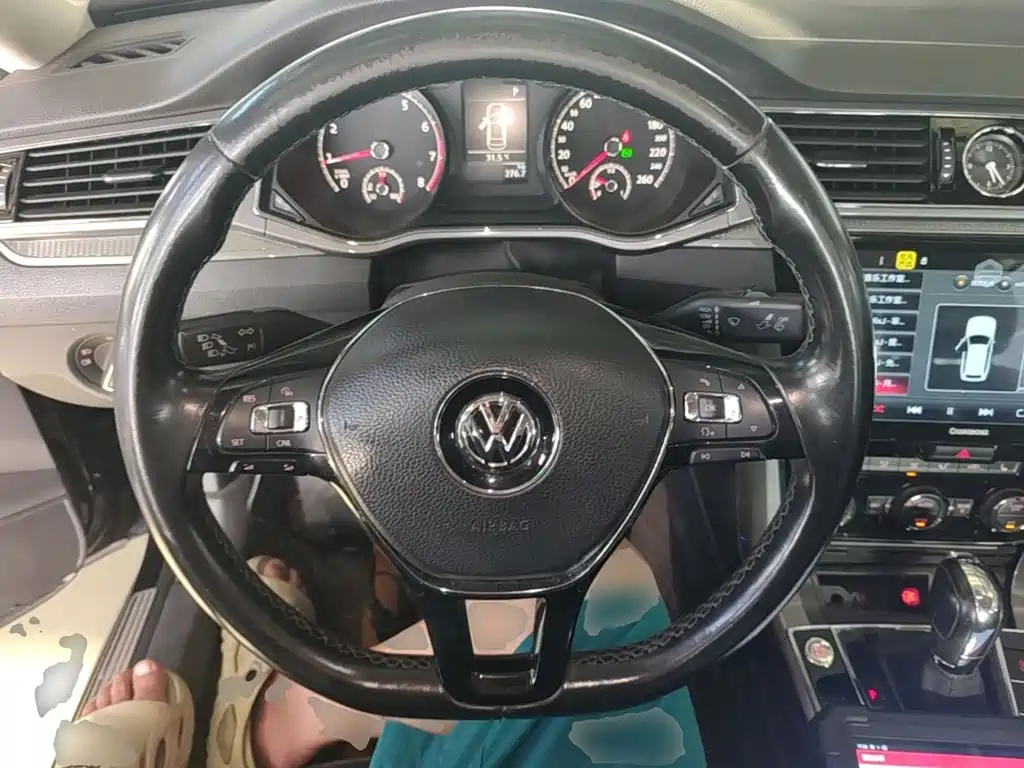 Volkswagen Passat 2018 — фото 11