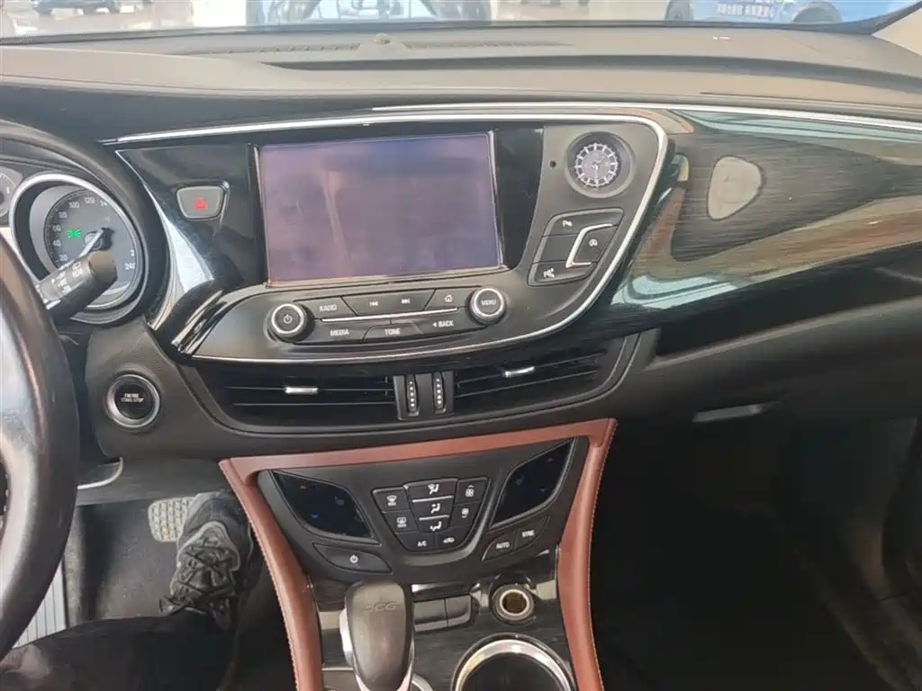 Buick Envision Plus 2019 — фото 13