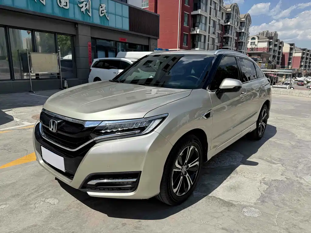 Honda UR-V 2018 — фото 1