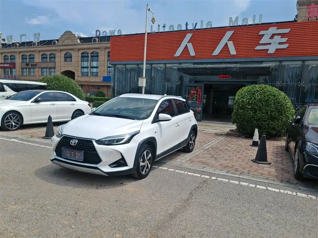 Toyota Yaris L 2021