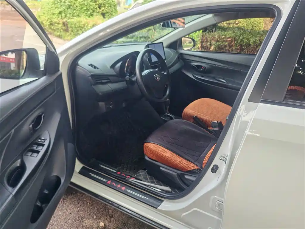 Toyota Yaris L 2021 — фото 15