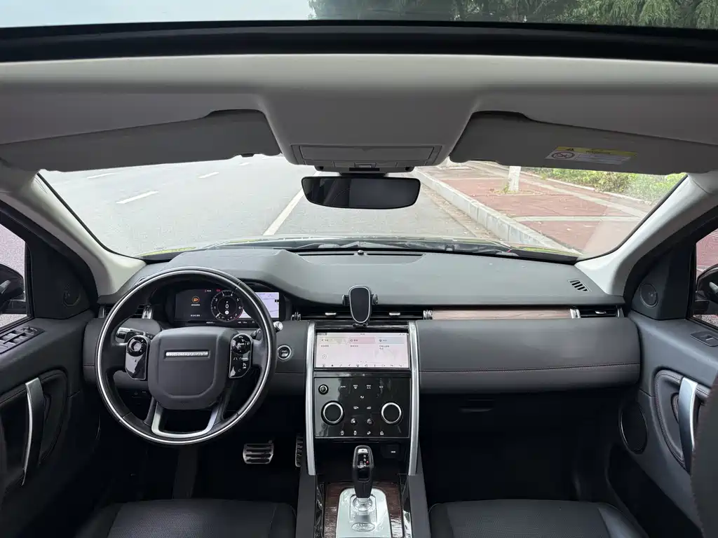 Land Rover Discovery Sport 2020 — фото 10
