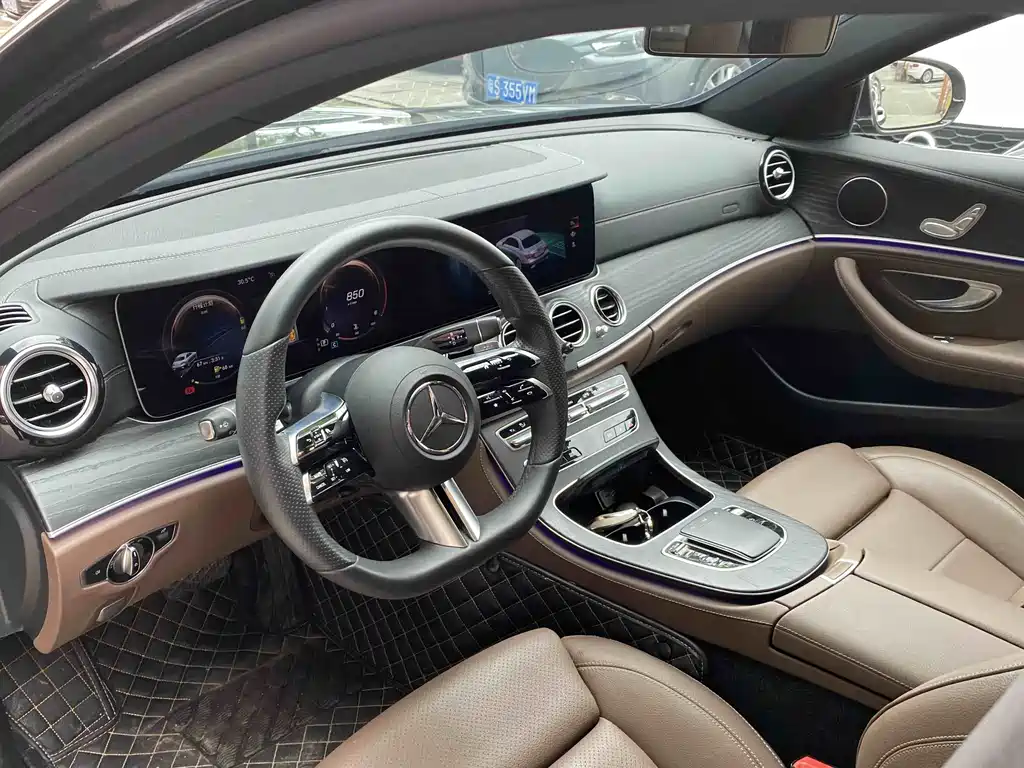 Mercedes-Benz E-Class 2022 — фото 4