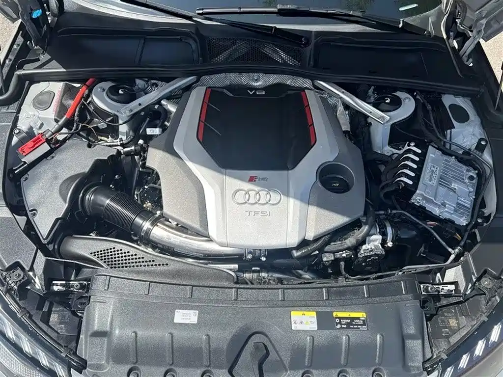 Audi RS 4 2026 — фото 16