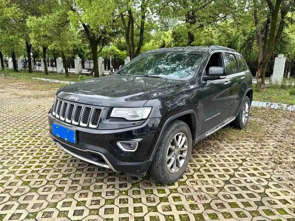 Jeep Grand Cherokee 2016