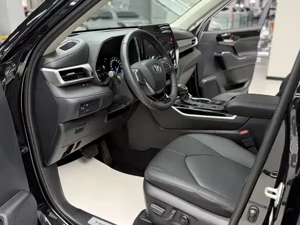 Toyota Highlander 2023