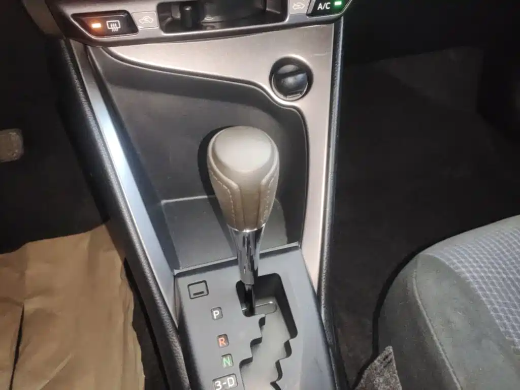 Toyota Yaris L 2016 — фото 14