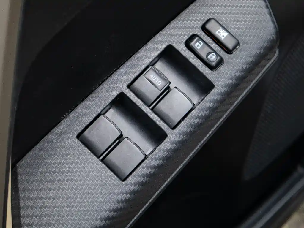Toyota RAV4 2016 — фото 28