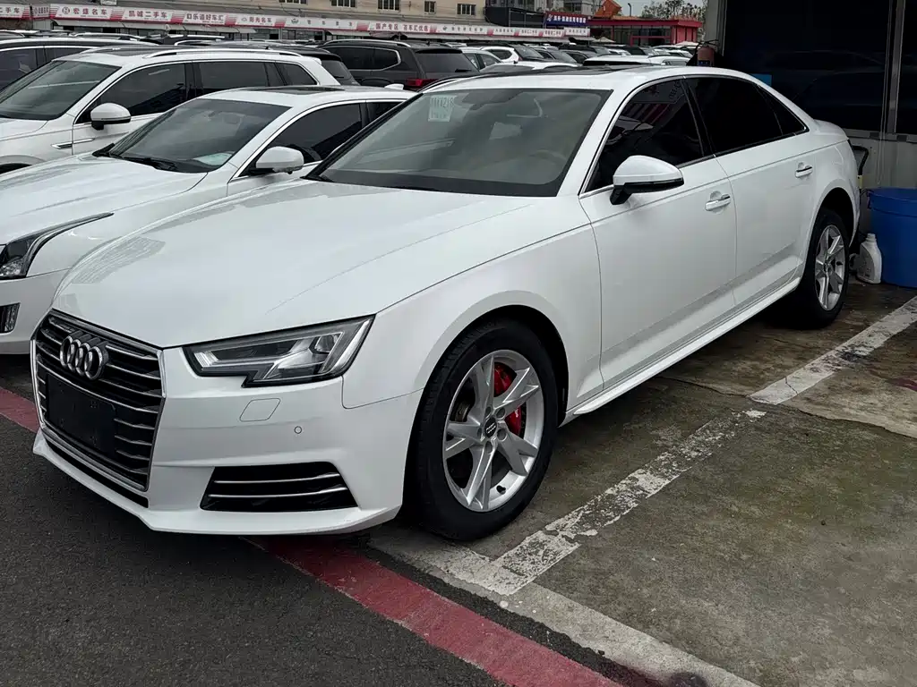 Audi A4L 2018