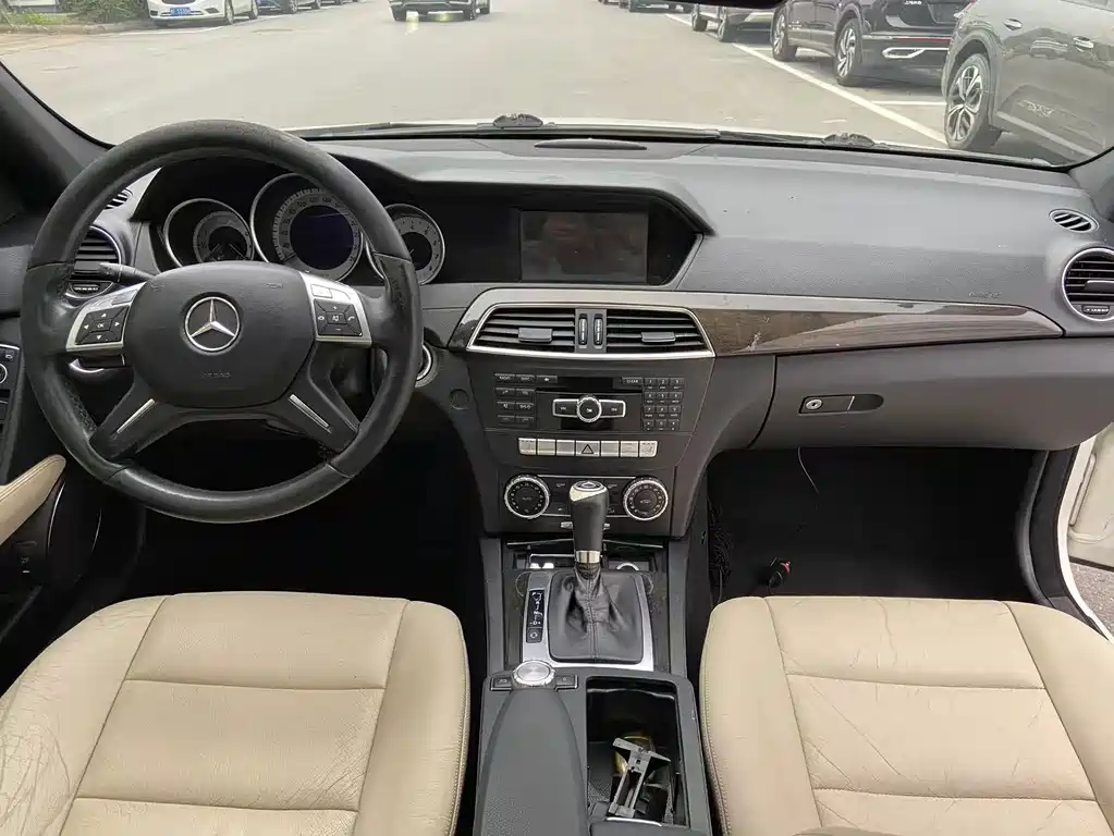 Mercedes-Benz C-Class 2012 — фото 11