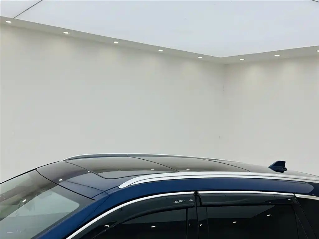 Renault Koleos 2018 — фото 23