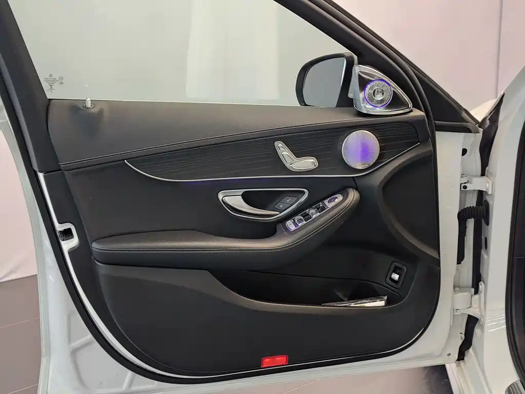Mercedes-Benz C-Class 2020 — фото 7