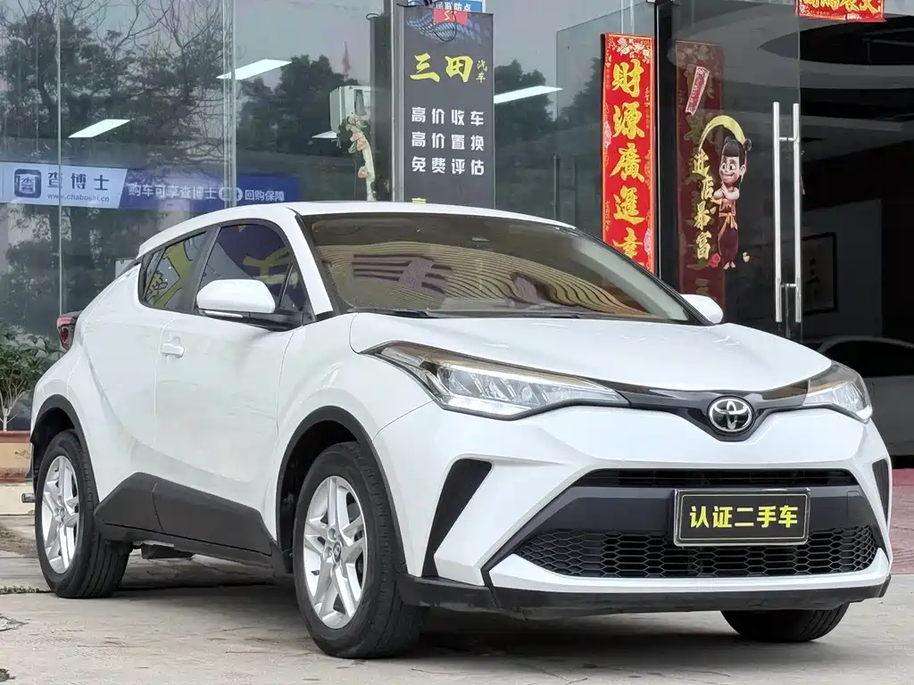 Toyota C-HR 2023 — фото 3